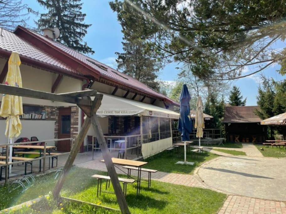 Apartman Katarina V Penzione Pod Smrekom Martin Bagian luar foto
