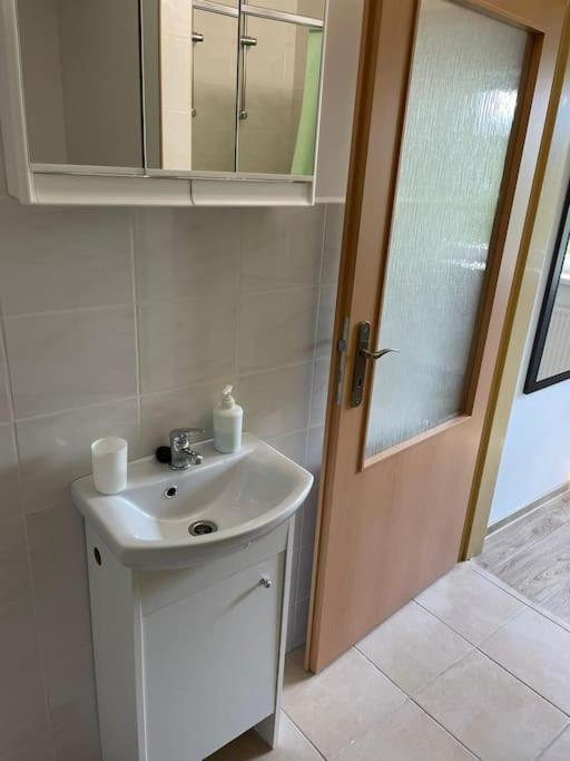 Apartman Katarina V Penzione Pod Smrekom Martin Bagian luar foto